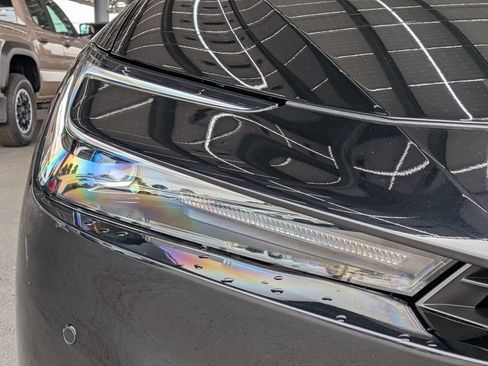 Certified 2023 Toyota Prius XLE FWD image 6