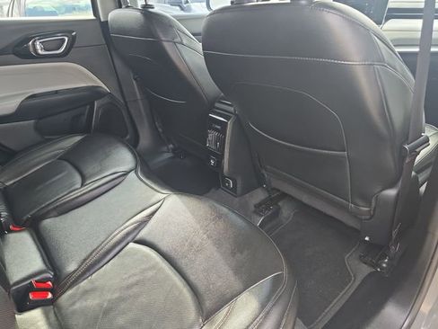 Used 2022 Jeep Compass Limited image 11