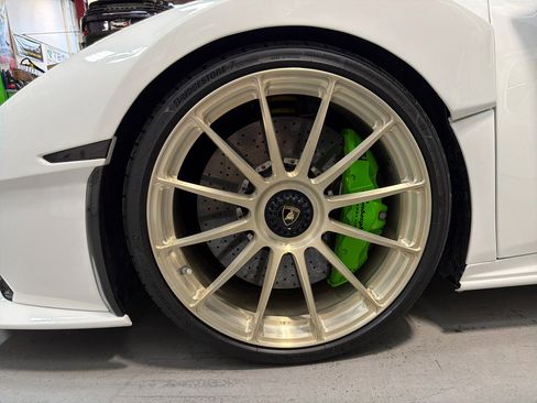 Used 2022 Lamborghini Huracan STO image 18