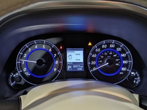 Used 2017 INFINITI QX70 AWD w/ Premium Package image 40