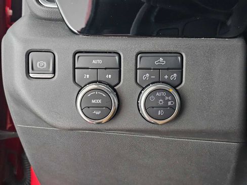 Used 2022 GMC Sierra 1500 Elevation image 29