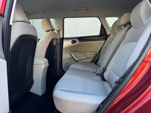 Used 2020 Kia Soul LX FWD image 18