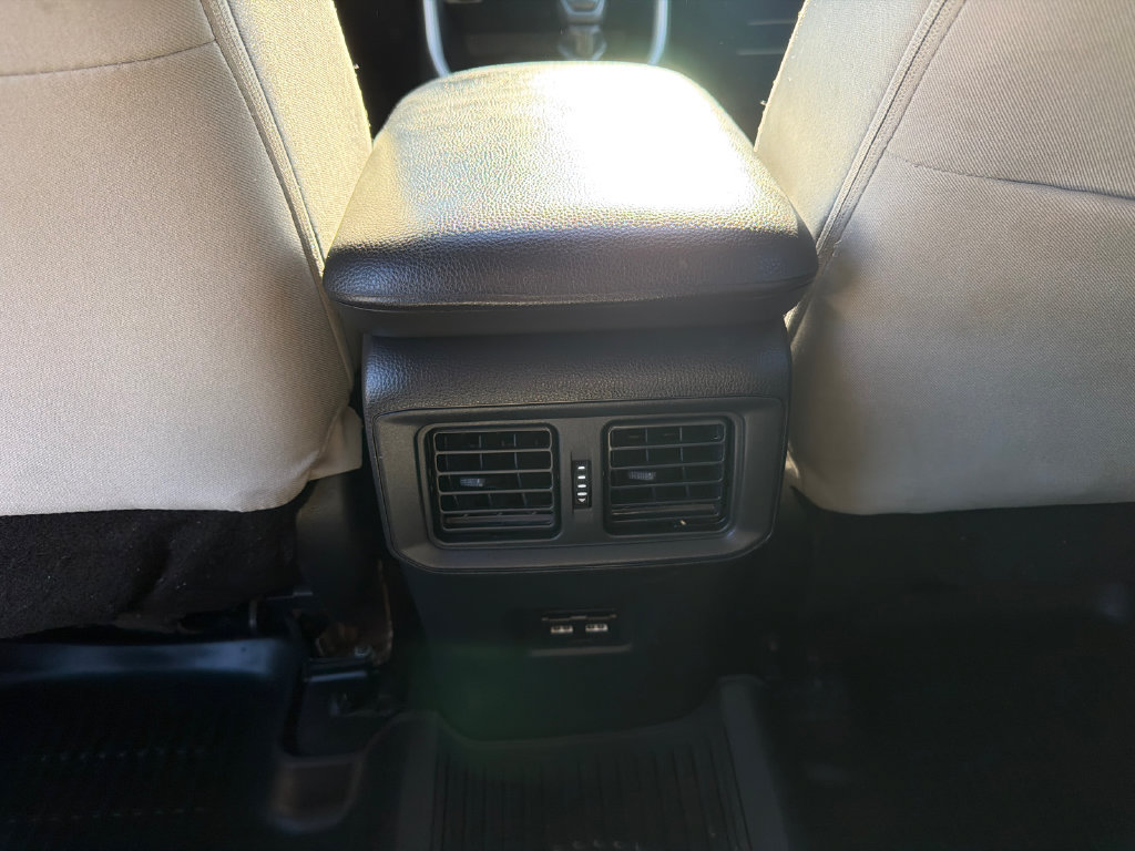 Used 2021 Toyota RAV4 XLE w/ Convenience Package FWD image 26