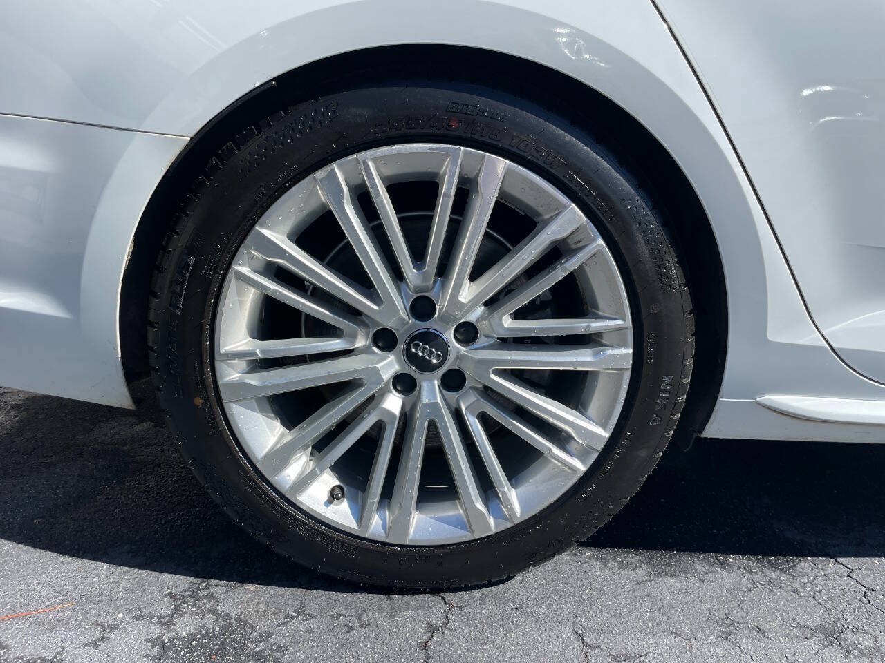 Used 2019 Audi A4 2.0T Premium Plus AWD/4WD image 27