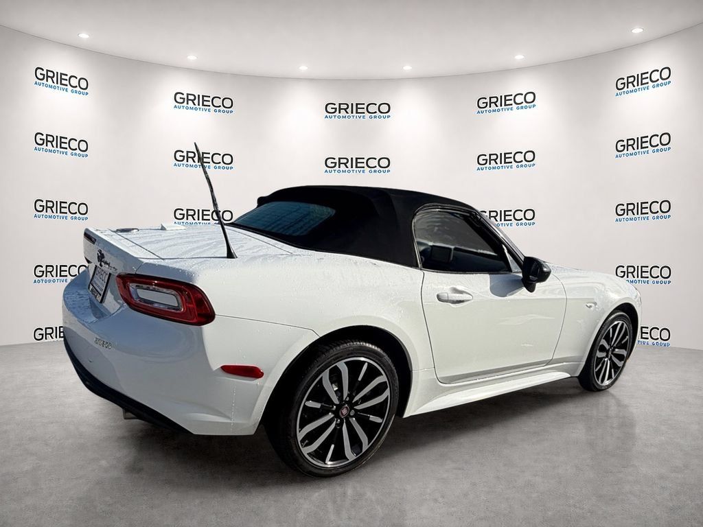 Used 2019 FIAT 124 Spider RWD image 7