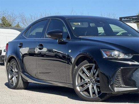 Used 2017 Lexus IS 200t image 3