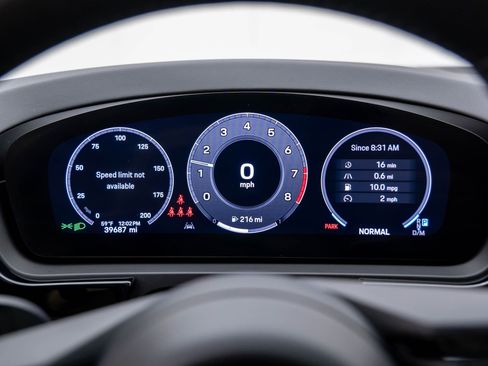 Certified 2024 Porsche Cayenne S image 23