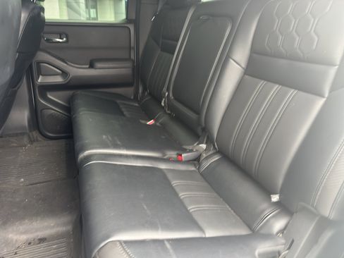 Used 2022 Nissan Frontier PRO-4X w/ Pro-4X Premium Package AWD/4WD image 10