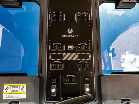 Used 2025 INEOS Grenadier AWD/4WD image 27