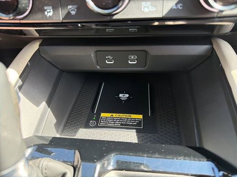 Used 2023 Honda Accord Touring image 34