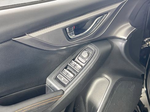 Used 2023 Subaru Crosstrek 2.5i Limited w/ Moonroof Package image 17