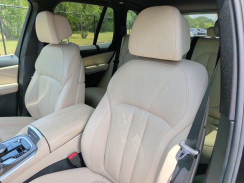 Used 2021 BMW X5 xDrive45e w/ Premium Package AWD/4WD image 26