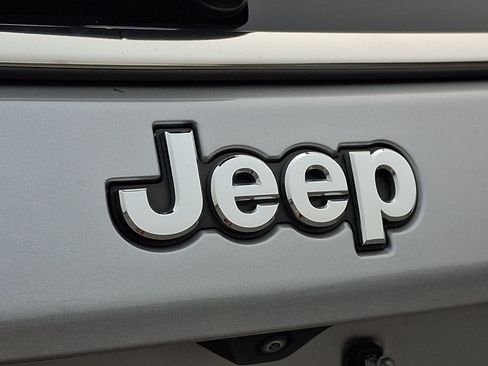 Used 2022 Jeep Compass Limited AWD/4WD image 31