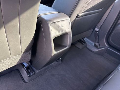 Used 2025 Buick Envista Preferred image 24