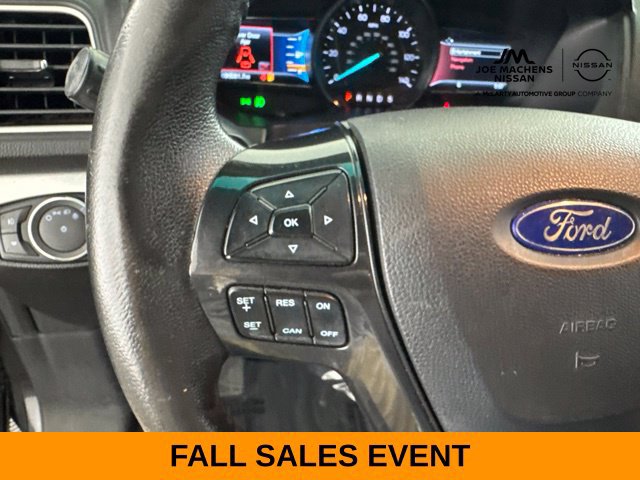 Used 2016 Ford Explorer XLT w/ Equipment Group 202A FWD image 40