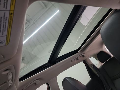 Used 2020 Nissan Rogue SL w/ Premium Package image 24