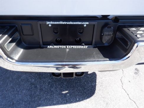 Used 2022 RAM 2500 Tradesman w/ Chrome Appearance Group image 5