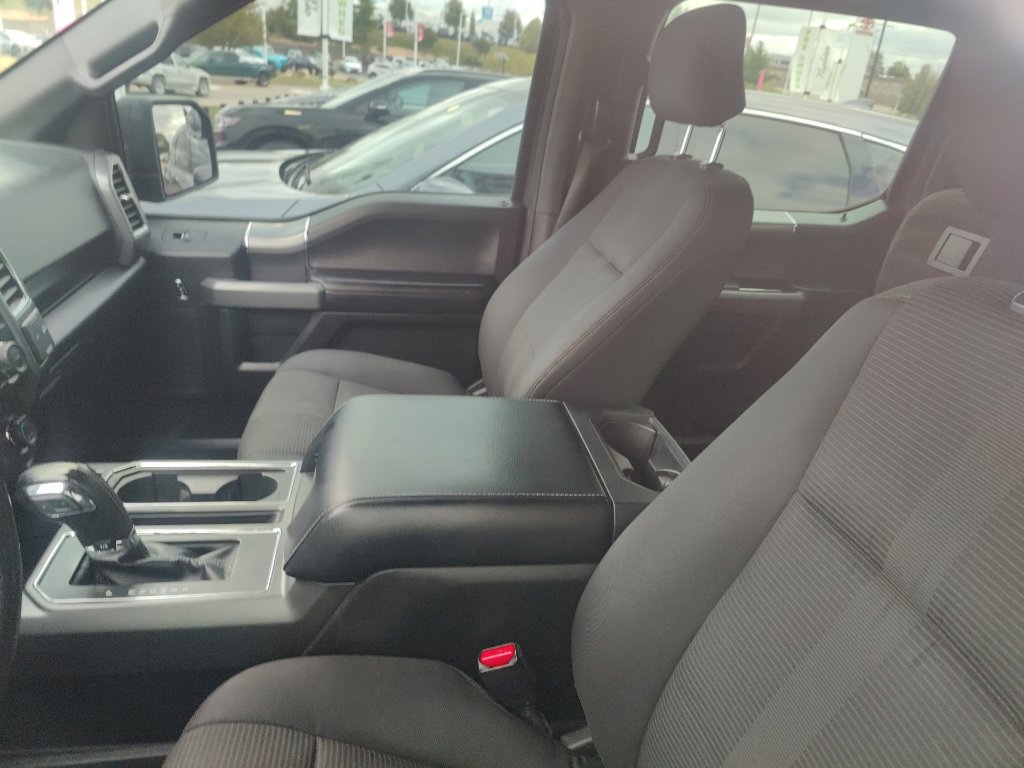 Used 2016 Ford F150 XLT w/ Equipment Group 302A Luxury AWD/4WD image 27
