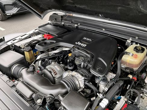 Used 2018 Jeep Wrangler Unlimited Rubicon image 33