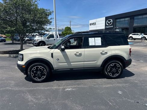 Used 2025 Ford Bronco Sport Outer Banks w/ Outer Banks Tech Package+ AWD/4WD image 2