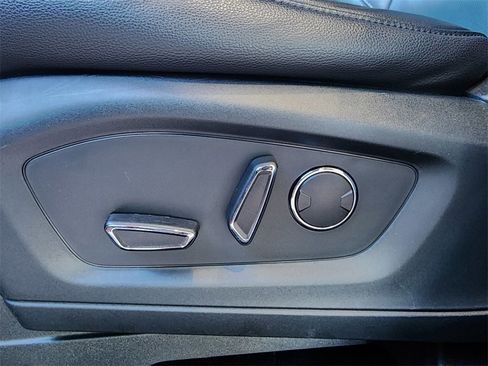 Used 2020 Ford Explorer Limited w/ Class III Trailer Tow Package image 18