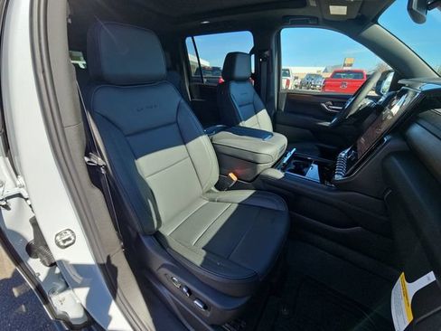 New 2026 GMC Yukon XL Denali w/ Sun & Power Step Package AWD/4WD image 19