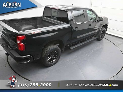 Used 2021 Chevrolet Silverado 1500 LT Trail Boss w/ Convenience Package II image 22