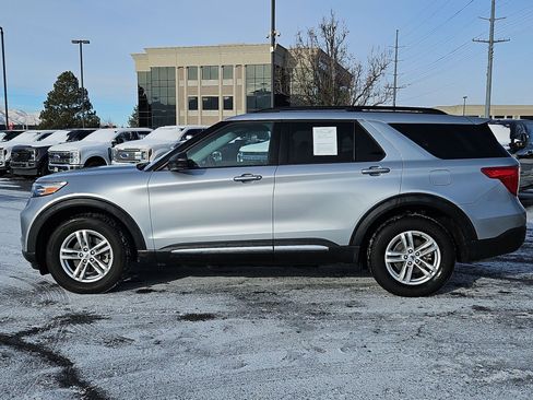 Used 2023 Ford Explorer XLT w/ Equipment Group 202A image 10