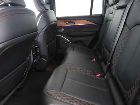 Used 2025 Jeep Grand Cherokee Summit AWD/4WD image 29