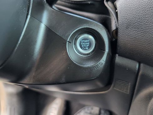 Used 2023 Jeep Renegade Latitude AWD/4WD image 25