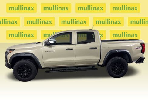 Used 2023 Chevrolet Colorado Trail Boss AWD/4WD image 8