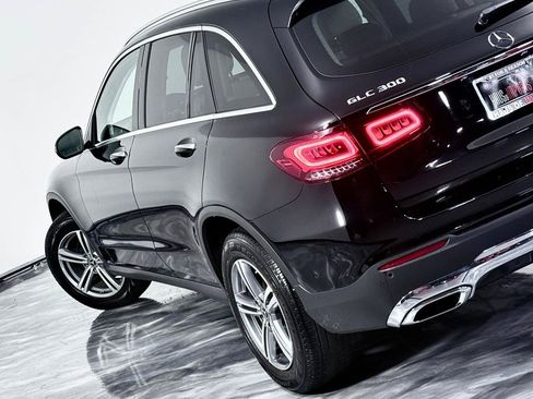 Used 2021 Mercedes-Benz GLC 300 4MATIC w/ Multimedia Package image 13