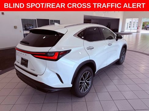 Used 2025 Lexus NX 250 FWD w/ Accessory Package (2T) image 8