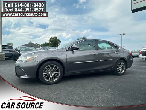 Used 2016 Toyota Camry SE FWD image 3