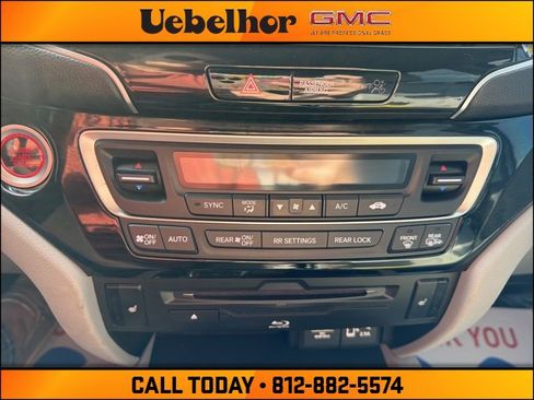 Used 2021 Honda Pilot Touring image 29