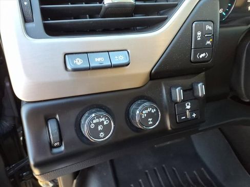 Used 2018 GMC Yukon XL Denali w/ Open Road Package image 27