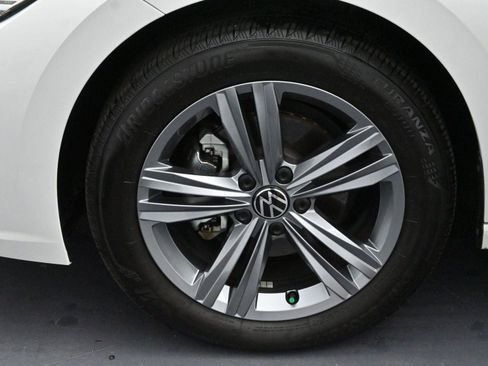 Used 2023 Volkswagen Jetta SE image 34