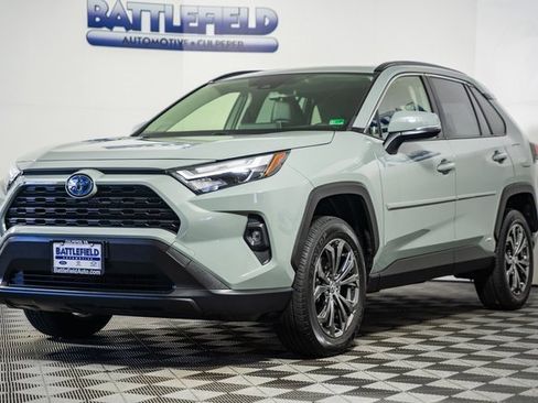 Certified 2022 Toyota RAV4 XLE Premium image 3