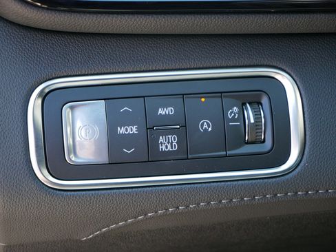 New 2026 Buick Enclave Preferred w/ Power Package image 9