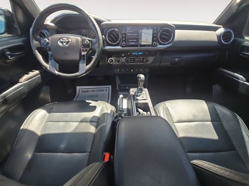 Used 2021 Toyota Tacoma TRD Off-Road w/ TRD Premium Off Road Package AWD/4WD image 10