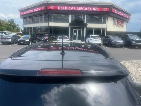 Used 2018 Jeep Compass Latitude w/ Cold Weather Group AWD/4WD image 9