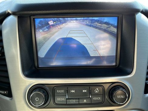 Used 2019 GMC Yukon XL SLT w/ Graphite Performance Edition image 17