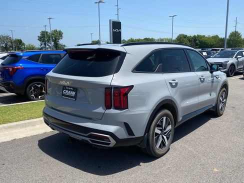 Certified 2023 Kia Sorento EX w/ Panoramic Sunroof Package FWD image 7