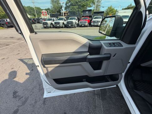 Used 2016 Ford F150 XL w/ Equipment Group 101A Mid AWD/4WD image 16