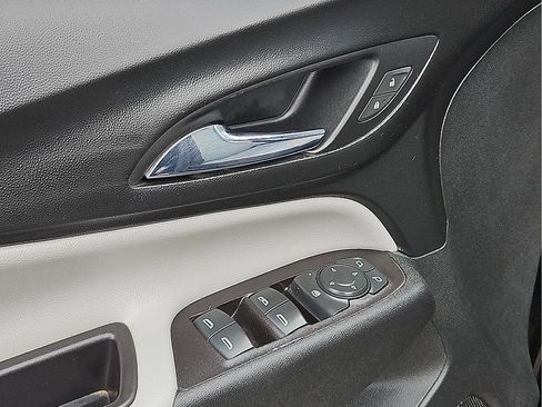 Used 2020 Chevrolet Equinox LS FWD image 10