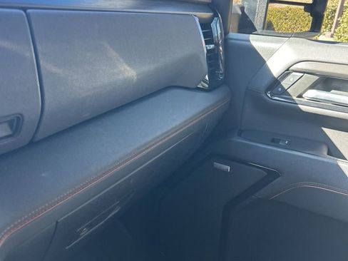 Used 2024 GMC Sierra 2500 AT4 w/ AT4 Premium Plus Package image 21