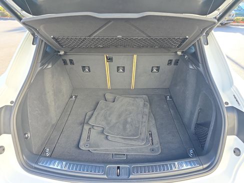 Used 2017 Porsche Macan S image 7