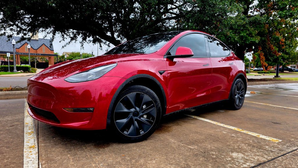 Used 2024 Tesla Model Y Long Range AWD/4WD image 5