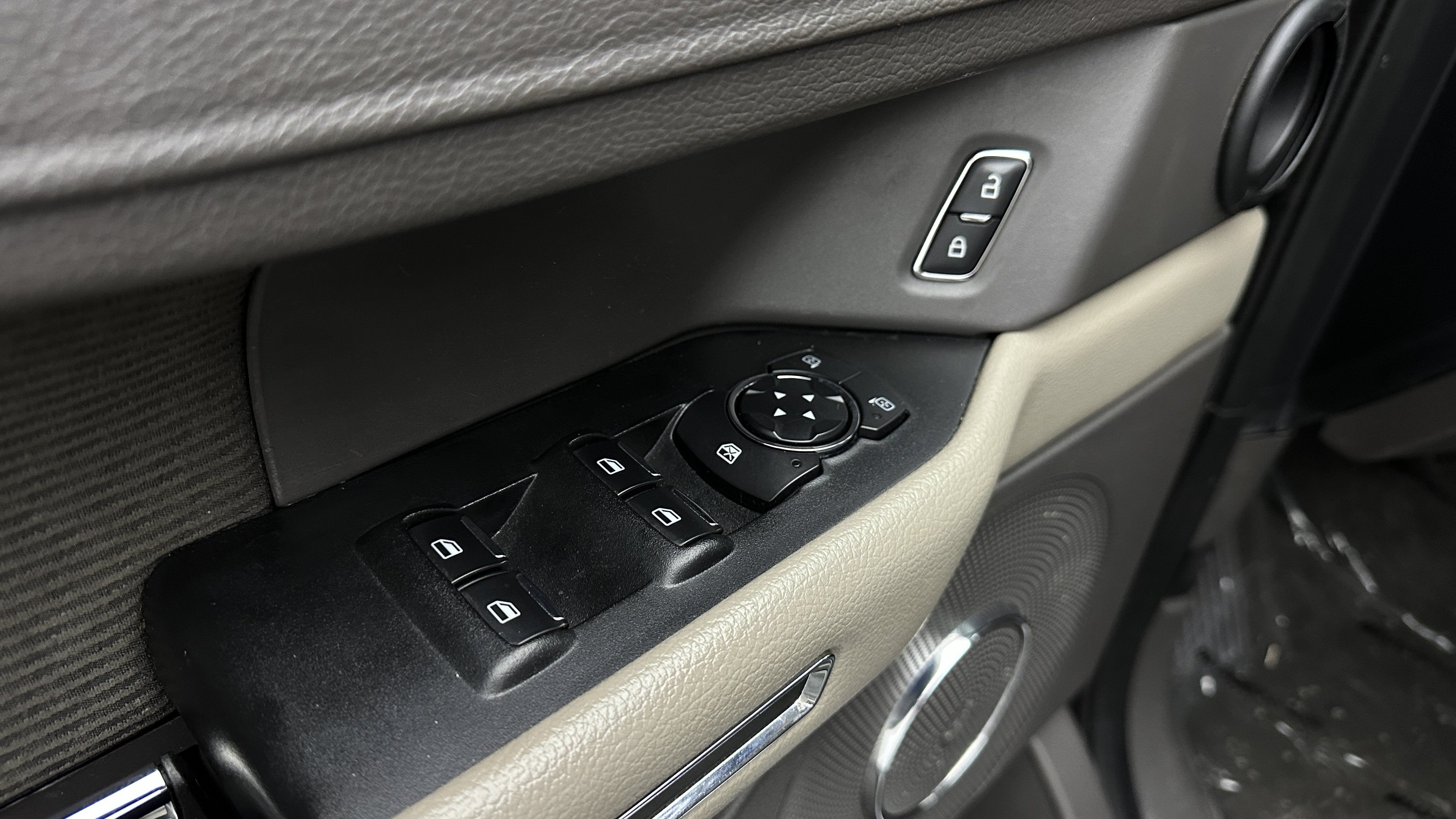 Used 2020 Ford Expedition Max XLT RWD image 12