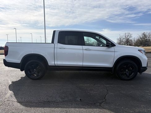 Certified 2021 Honda Ridgeline Black Edition image 13